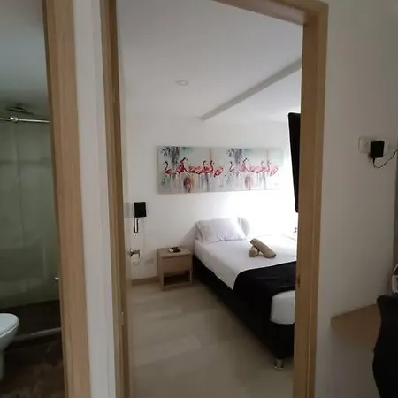 Comodo Apartamento En Laureles, Cerca Al Estadio